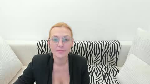 Snapshot of oeigesmik chatting on April 14, 9:26 am oeigesmik online show from April 14, 9:26 am