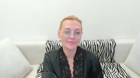 Snapshot of oeigesmik chatting on April 20, 9:01 am oeigesmik online show from April 20, 9:01 am
