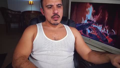 Snapshot of officeman7 chatting on January 2, 5:07 pm officeman7 online show from January 2, 5:07 pm