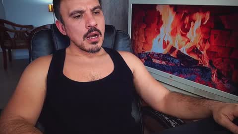 Snapshot of officeman7 chatting on January 14, 2:11 pm officeman7 online show from January 14, 2:11 pm