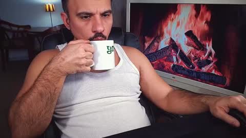 Snapshot of officeman7 chatting on January 25, 3:20 pm officeman7 online show from January 25, 3:20 pm