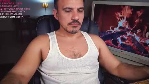 Snapshot of officeman7 chatting on March 7, 8:11 pm officeman7 online show from March 7, 8:11 pm