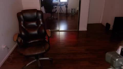 Money online show from March 23, 8:35 pm