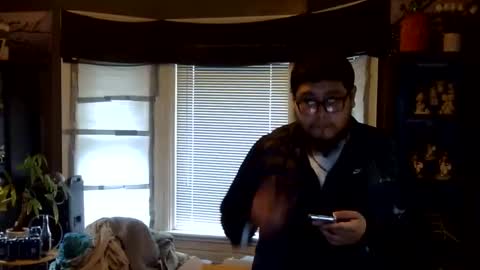 Snapshot of oflores77 chatting on April 4, 1:19 pm oscar flores online show from April 4, 1:19 pm