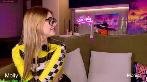 Monica online show from April 29, 6:58 pm