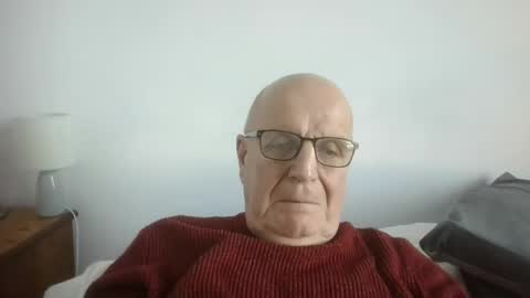 Snapshot of oggi95 chatting on January 18, 3:59 pm oggi95 online show from January 18, 3:59 pm