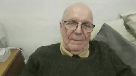 Snapshot of oggi95 chatting on November 23, 8:19 pm oggi95 online show from November 23, 8:19 pm