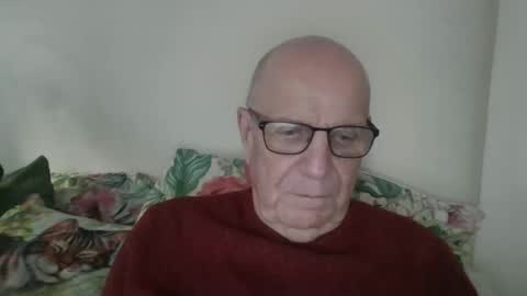 Snapshot of oggi95 chatting on January 12, 4:01 pm oggi95 online show from January 12, 4:01 pm