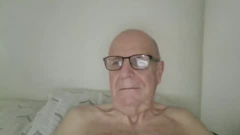 Snapshot of oggi95 chatting on January 18, 9:57 am oggi95 online show from January 18, 9:57 am