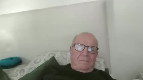 Snapshot of oggi95 chatting on March 12, 4:13 pm oggi95 online show from March 12, 4:13 pm