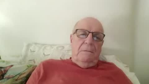 Snapshot of oggi95 chatting on June 18, 12:20 pm oggi95 online show from June 18, 12:20 pm
