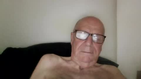 Snapshot of oggi95 chatting on July 17, 6:20 am oggi95 online show from July 17, 6:20 am