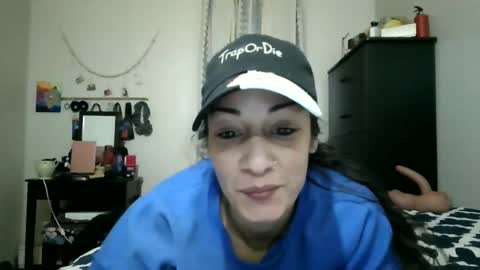 Snapshot of oglitcouple chatting on January 12, 5:56 am Lit en Cama online show from January 12, 5:56 am