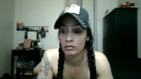 Snapshot of oglitcouple chatting on October 6, 3:59 am Lit en Cama online show from October 6, 3:59 am
