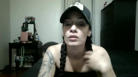 Snapshot of oglitcouple chatting on November 30, 7:23 am Lit en Cama online show from November 30, 7:23 am