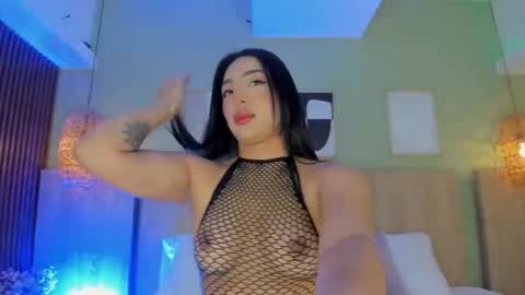 Holly online show from December 20, 11:17 am