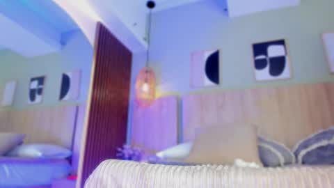 Holly online show from January 9, 11:35 am