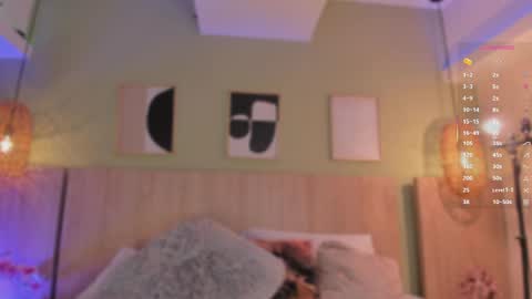 Holly online show from May 22, 11:27 am