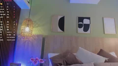 Holly online show from July 11, 11:24 am