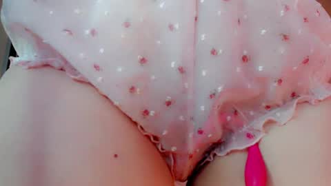 Snapshot of oh_pichuu chatting on June 8, 3:18 am Milly online show from June 8, 3:18 am