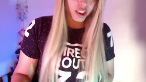 Snapshot of oh_xxxlt4 chatting on March 2, 12:22 pm Oh xxxLt4 online show from March 2, 12:22 pm