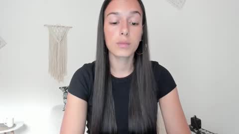 Snapshot of ohanna_ chatting on December 3, 10:07 pm ohanna_ online show from December 3, 10:07 pm