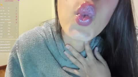 Snapshot of ohanna_ chatting on January 27, 11:43 pm ohanna_ online show from January 27, 11:43 pm