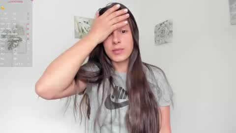 Snapshot of ohanna_ chatting on February 4, 9:52 pm ohanna_ online show from February 4, 9:52 pm