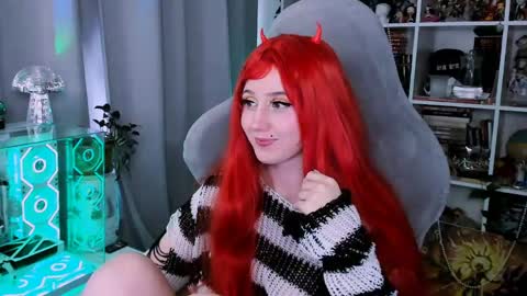 Snapshot of ohclementinee chatting on May 11, 9:59 am Clementine Clem online show from May 11, 9:59 am