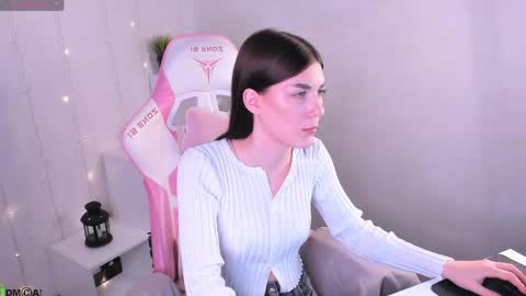 Snapshot of ohh_my_vens chatting on May 8, 1:22 am KAYA. online Tu We Th Fr Sa 0100AM - 0800AM Time zone of Germany Munich online show from May 8, 1:22 am