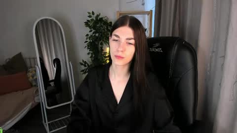 Snapshot of ohh_my_vens chatting on June 3, 11:54 pm KAYA. online Tu We Th Fr Sa 0100AM - 0800AM Time zone of Germany Munich online show from June 3, 11:54 pm
