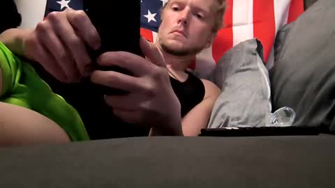 ohiofemalesmessageme2fuck online show from October 23, 8:24 am