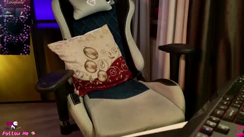 Snapshot of ohleya chatting on January 27, 9:44 pm Leya online show from January 27, 9:44 pm