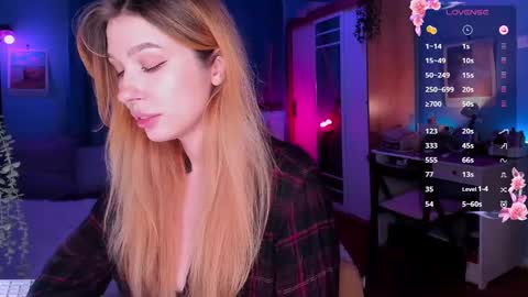 Snapshot of ohmymiami_ chatting on February 27, 9:14 pm Light  online show from February 27, 9:14 pm