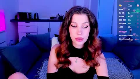 Light  online show from November 7, 7:03 pm