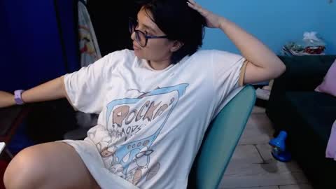 Snapshot of ohmysqueak chatting on July 17, 12:28 am ohmysqueak online show from July 17, 12:28 am