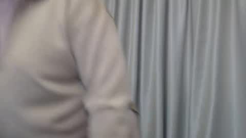 Snapshot of ohsweetiren chatting on December 19, 11:29 am Iren online show from December 19, 11:29 am