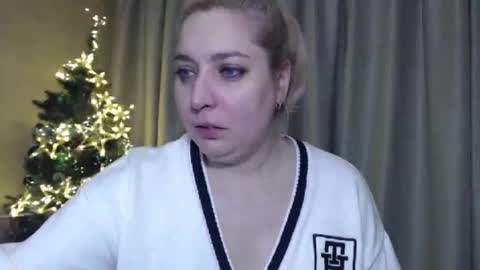 Snapshot of ohsweetiren chatting on December 29, 7:06 am Iren online show from December 29, 7:06 am