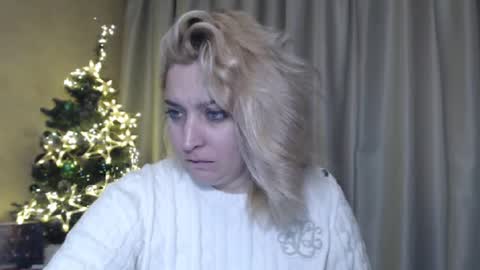 Snapshot of ohsweetiren chatting on December 30, 9:59 am Iren online show from December 30, 9:59 am