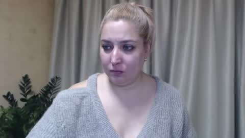 Snapshot of ohsweetiren chatting on January 14, 7:06 am Iren online show from January 14, 7:06 am