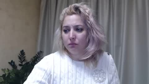 Snapshot of ohsweetiren chatting on January 15, 10:38 am Iren online show from January 15, 10:38 am