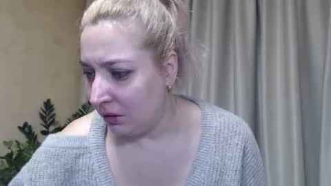 Snapshot of ohsweetiren chatting on January 17, 5:42 am Iren online show from January 17, 5:42 am