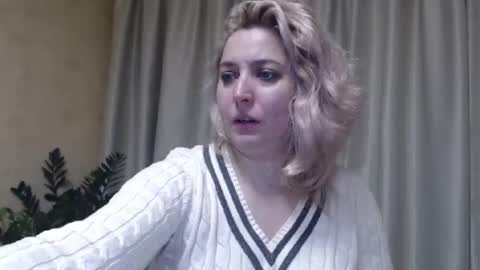 Snapshot of ohsweetiren chatting on January 30, 7:18 am Iren online show from January 30, 7:18 am