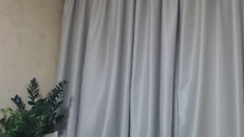 Snapshot of ohsweetiren chatting on February 1, 7:05 am Iren online show from February 1, 7:05 am