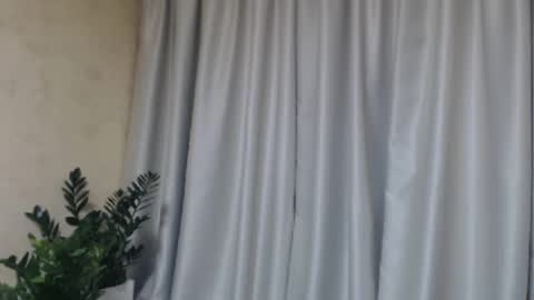 Snapshot of ohsweetiren chatting on February 13, 10:12 am Iren online show from February 13, 10:12 am