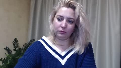 Snapshot of ohsweetiren chatting on February 16, 10:21 am Iren online show from February 16, 10:21 am