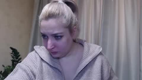 Snapshot of ohsweetiren chatting on February 19, 7:06 am Iren online show from February 19, 7:06 am