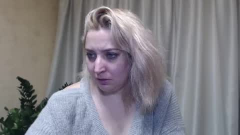 Snapshot of ohsweetiren chatting on February 20, 9:55 am Iren online show from February 20, 9:55 am