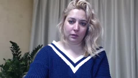 Snapshot of ohsweetiren chatting on February 27, 1:07 pm Iren online show from February 27, 1:07 pm