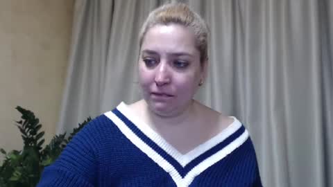 Snapshot of ohsweetiren chatting on March 1, 7:08 am Iren online show from March 1, 7:08 am